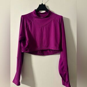 Jockey exercise blouse / active wear top. Size medium. Plum color